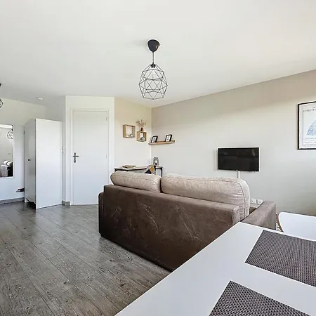 Beau Duplex Et Proche De La *