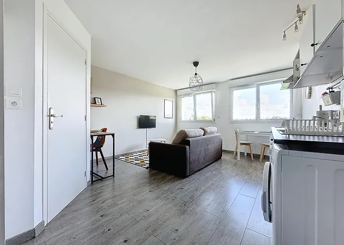 Appartement Beau Duplex Et Proche De La *
