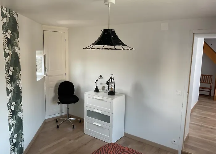 Beau Duplex Et Proche De La